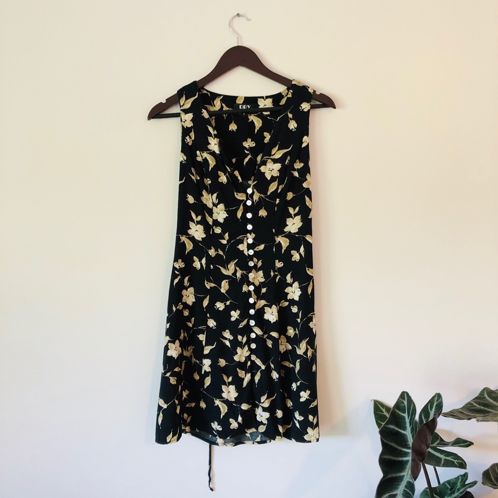 Vintage Boho Floral Button-Down Minidress - Picture 7 of 7